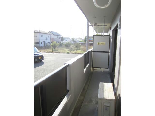 ＩＮＥＳ高丘北の物件内観写真