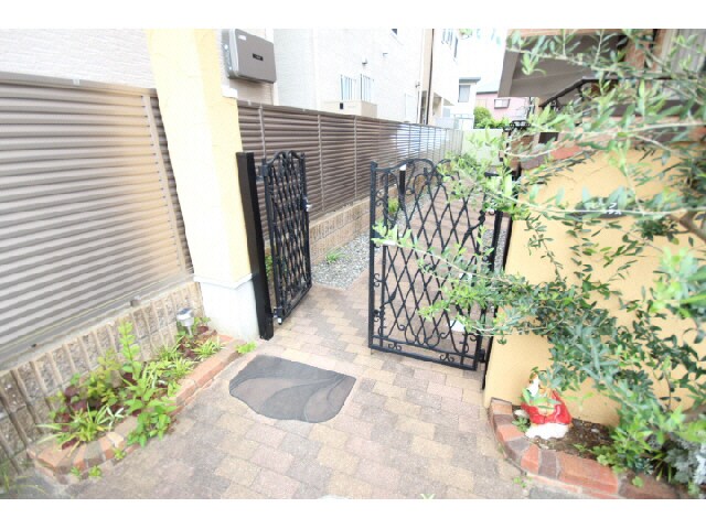 オリーブハウスの物件外観写真