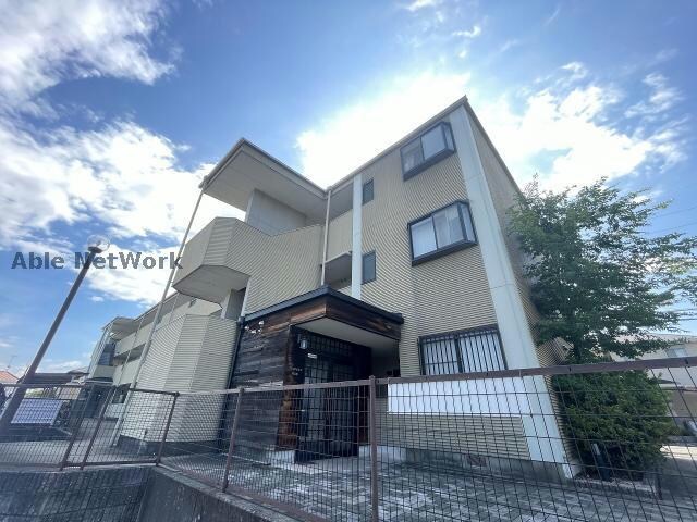 グランドヒルズ神の倉の物件外観写真