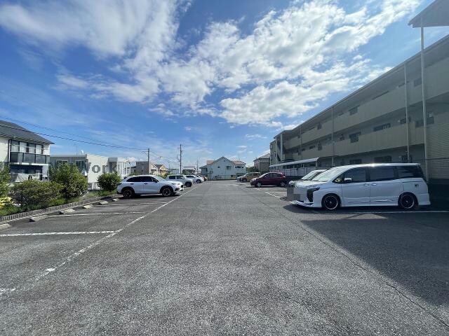 グランドヒルズ神の倉の物件外観写真