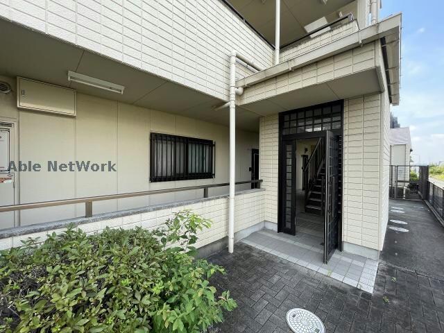 クィーンハイツ滝の水の物件外観写真