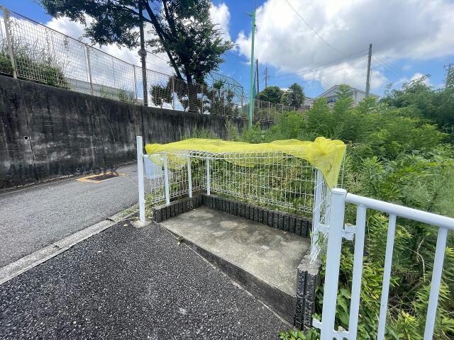 ラ・エレガンス77の物件外観写真