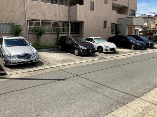 アドヴァンスの物件外観写真