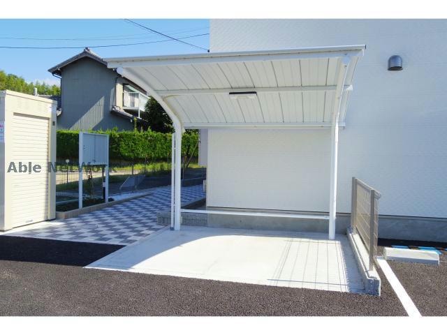 綱理ハウスの物件外観写真