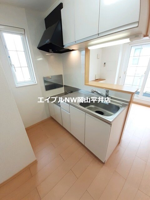 マーヴェラスＡの物件内観写真