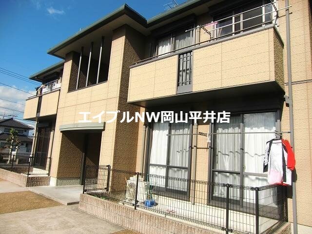 ウェスト・バレイの物件外観写真