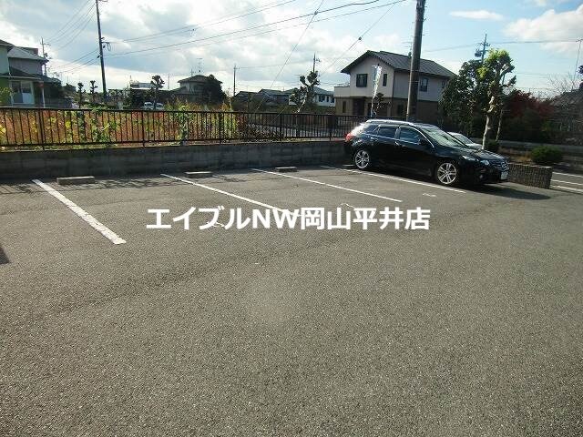 ウェスト・バレイの物件外観写真