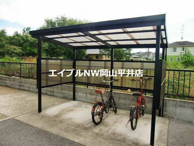 ウェスト・バレイの物件外観写真