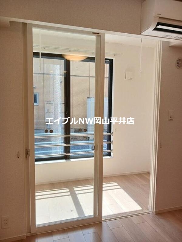 コンテルミナスの物件内観写真