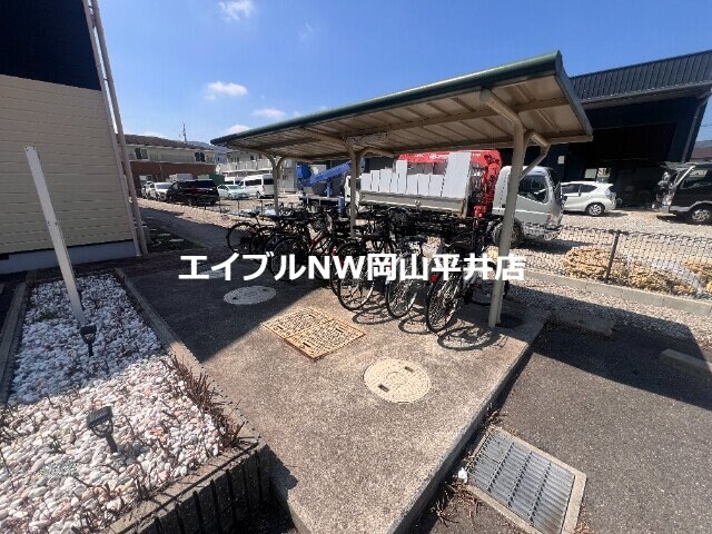 クレストール牟佐の物件外観写真