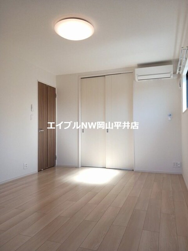 ウィステリア・メドウの物件内観写真