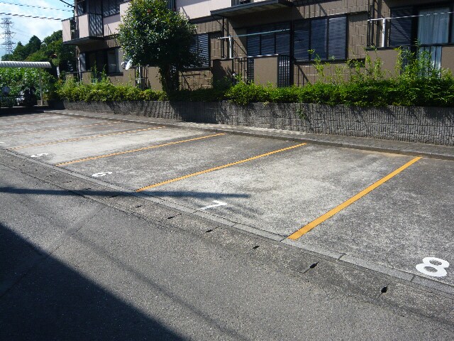 四街道駅 バス6分  栗山下車：停歩9分 1階の物件外観写真