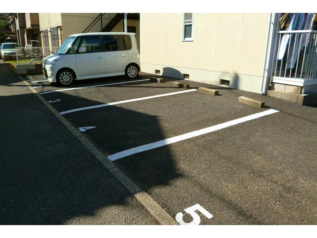 四街道駅 バス15分  山王公民館下車：停歩4分 1階の物件外観写真