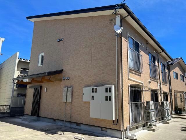 アースハイツの物件外観写真