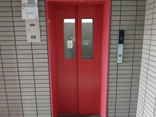 ロイヤルパレスの物件外観写真