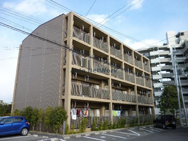 ラ・ルミエールの物件外観写真