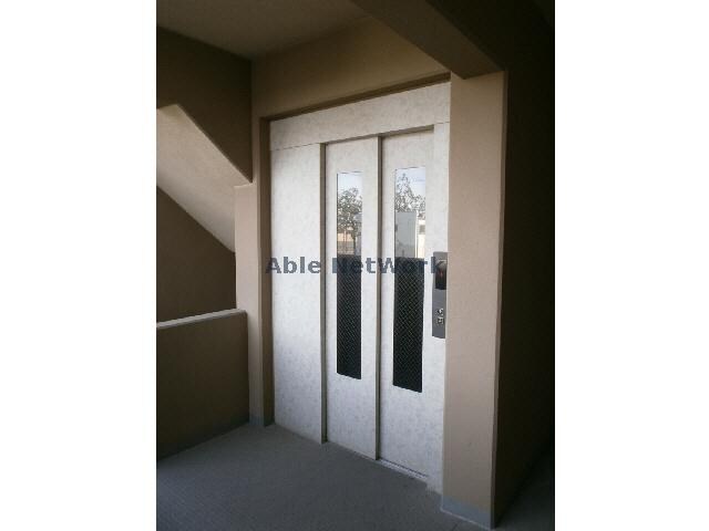 ラ・ルミエールの物件外観写真