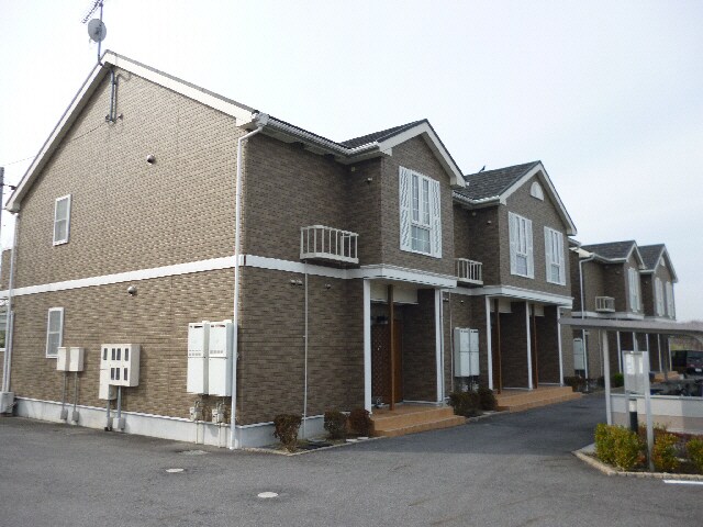 ランジェ・ドゥ・スリジエⅡの物件外観写真