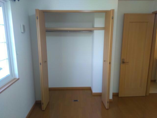 ランジェ・ドゥ・スリジエⅡの物件内観写真