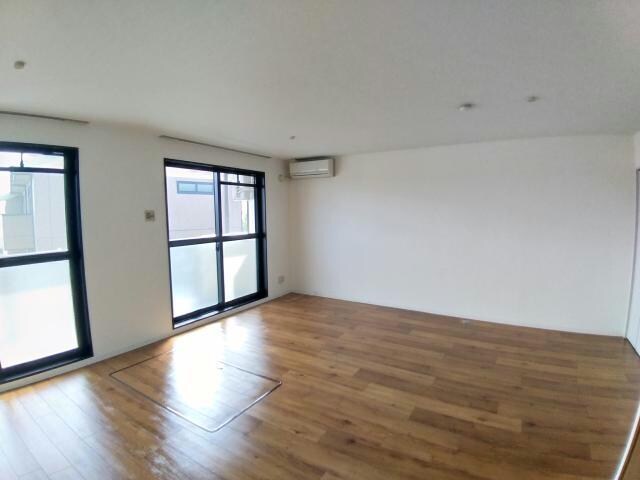 エルミナコート八日市の物件内観写真