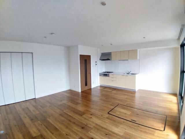 エルミナコート八日市の物件内観写真