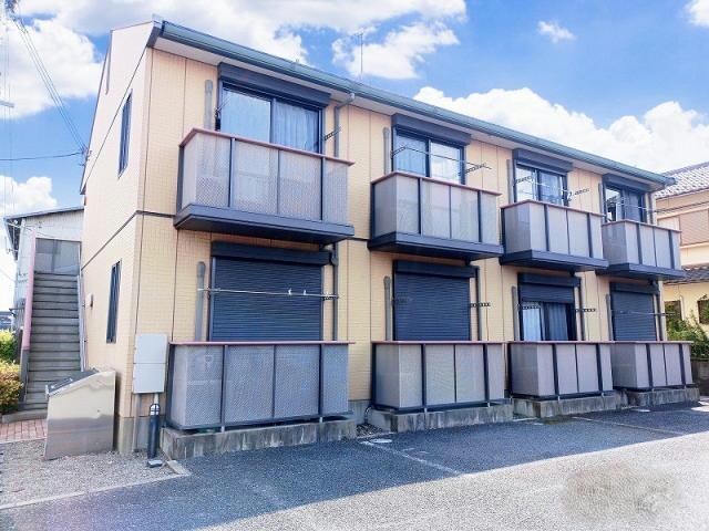 シャンラルジュの物件外観写真