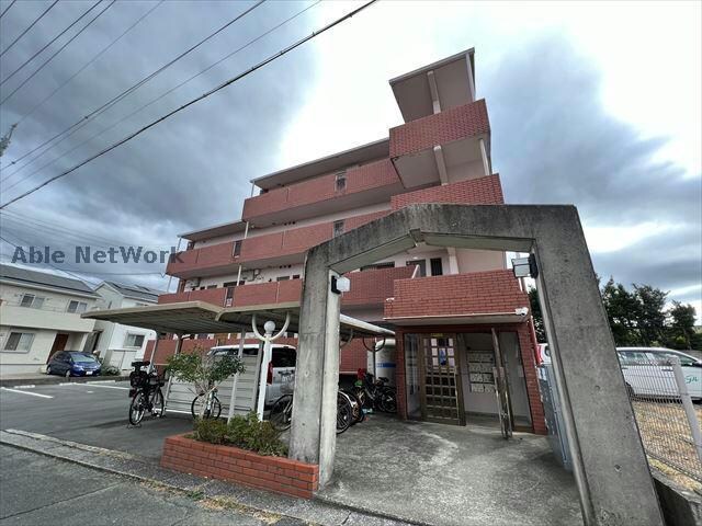 フィオーレ・アダチの物件外観写真