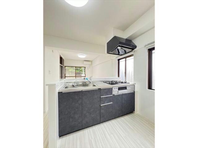 フィオーレ・アダチの物件内観写真