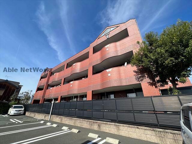 ロイヤルヒルズ上野の物件外観写真