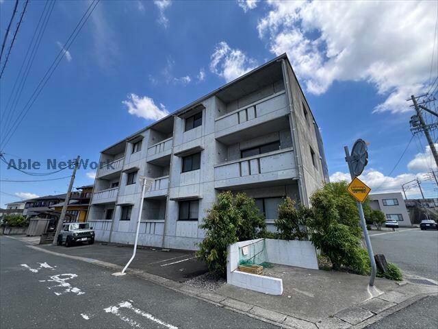 R.Courtの物件外観写真