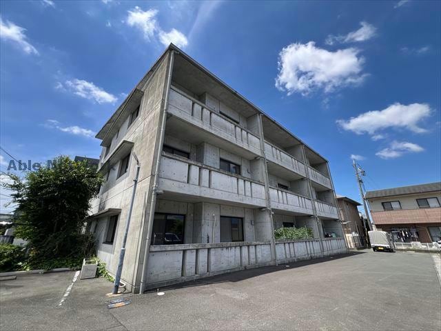 R.Courtの物件外観写真