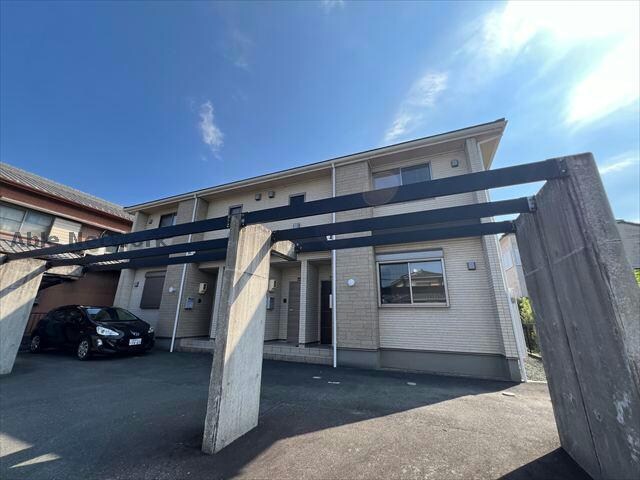 ＱＵＥＥＮ　ＡＮＮＥの物件外観写真