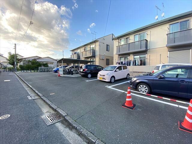 ロージナ中郷の物件外観写真