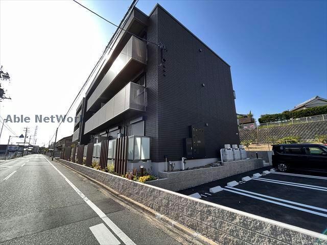 ラフアンドタフ向山の物件外観写真