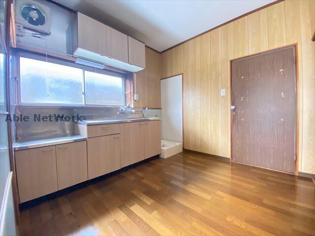 牧野町貸家（自社）の物件内観写真