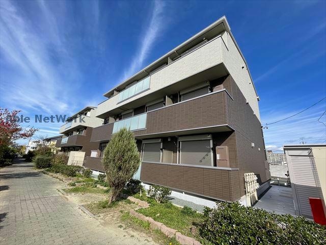 昴フィーアの物件外観写真