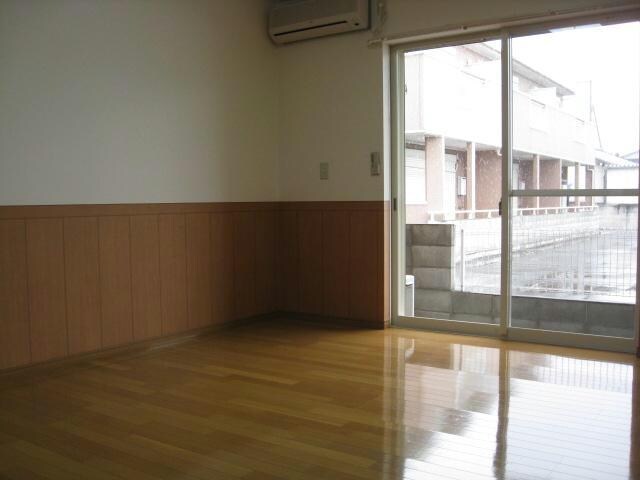 第３６愛日ハイツの物件内観写真