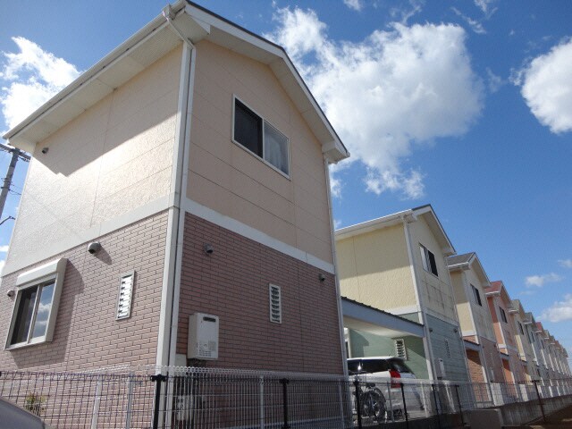 レインボータウン名田の物件外観写真