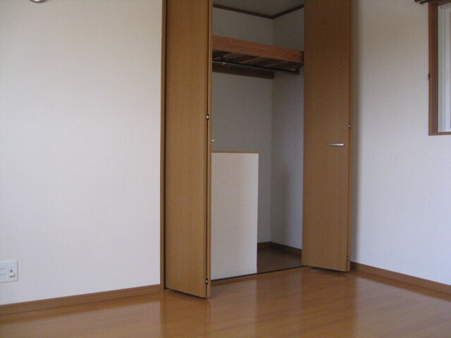 レインボータウン名田の物件内観写真