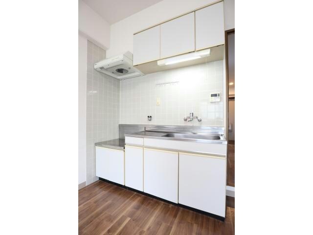 プリミエ貴生川の物件内観写真