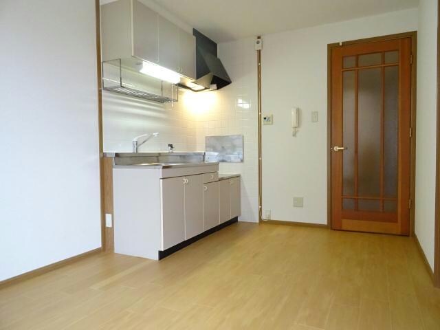 メゾンクレセラⅡの物件内観写真