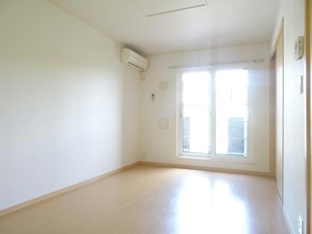 ラッフィナートＡ・Ｂの物件内観写真