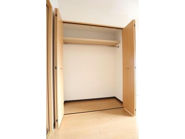 ロイヤルガーデン弐番館の物件内観写真