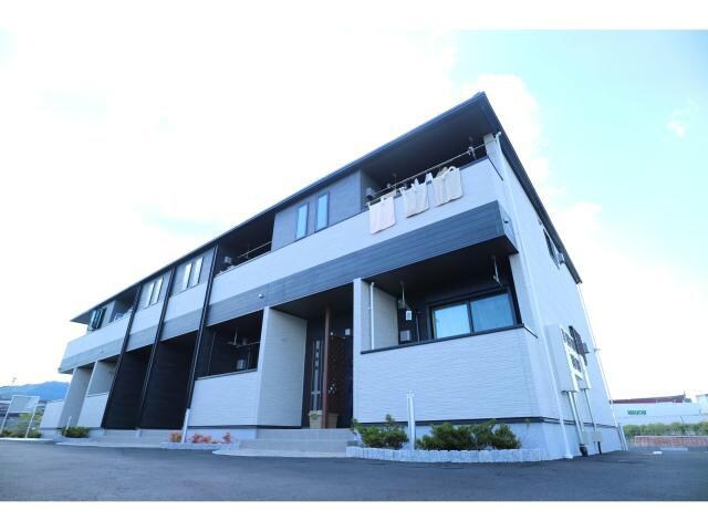 ラフィーネⅢの物件外観写真