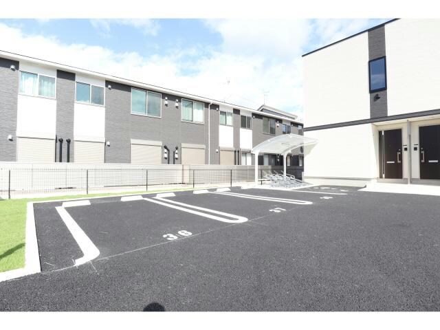 Famille Haneka Cの物件外観写真