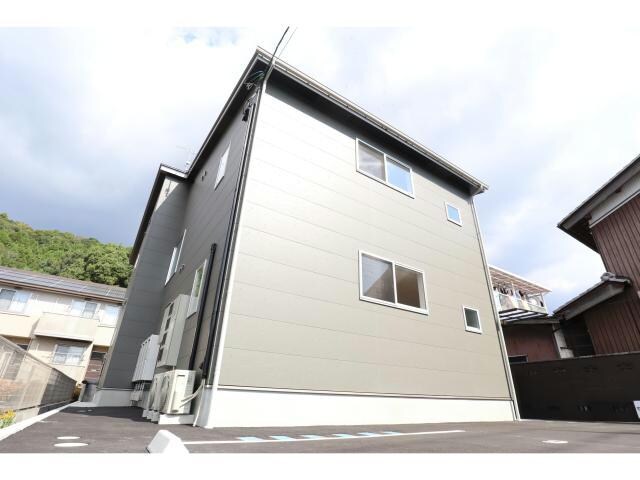 ユイストコートの物件外観写真