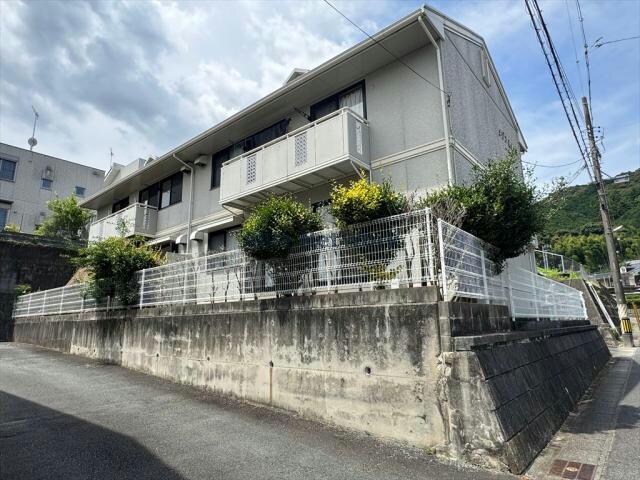 メゾン西沢の物件外観写真