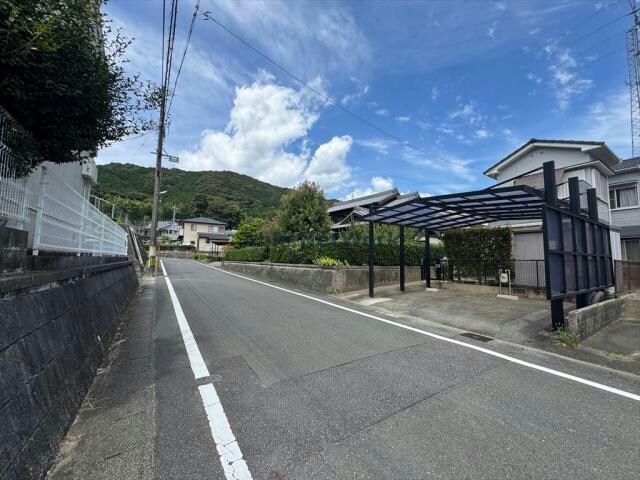 メゾン西沢の物件外観写真