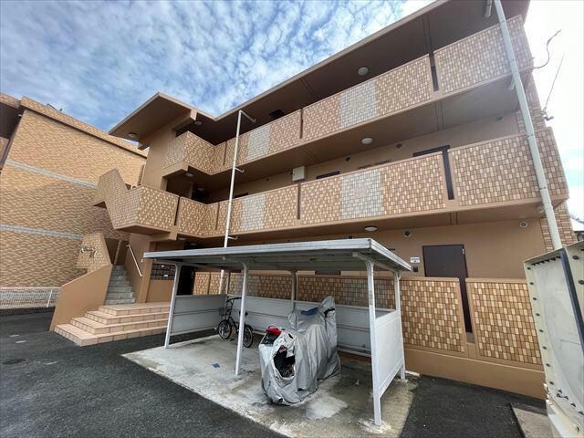 アヴェニュー美和の物件外観写真