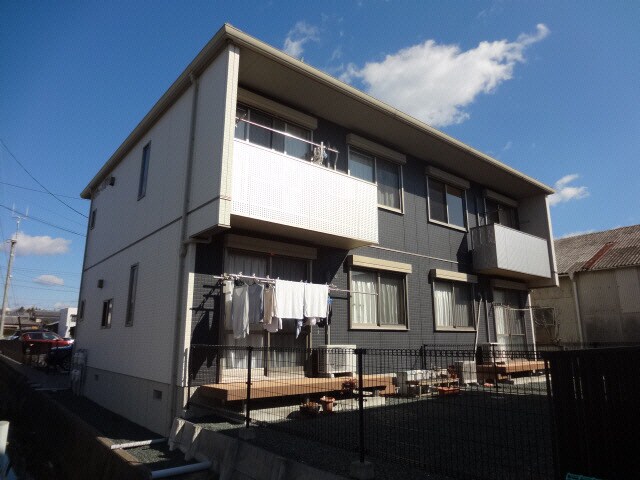 リヴェール富塚Ｂの物件外観写真